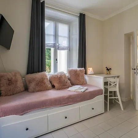 Rachel Quadro 公寓 *