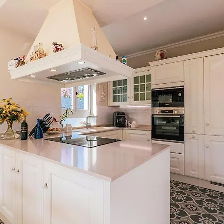 Rachel Quadro 公寓 *