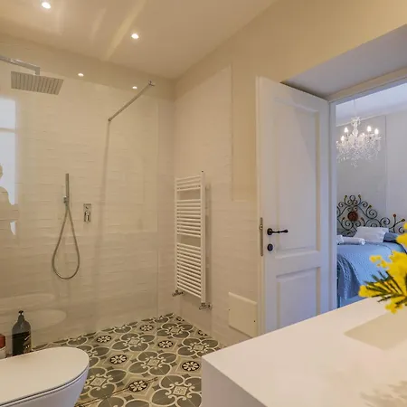 Rachel Quadro 因特拉