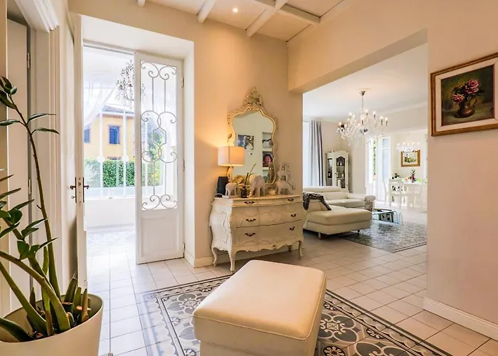 Rachel Quadro Apartament