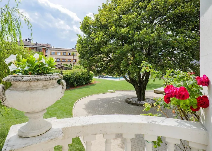 Rachel Quadro Apartament *