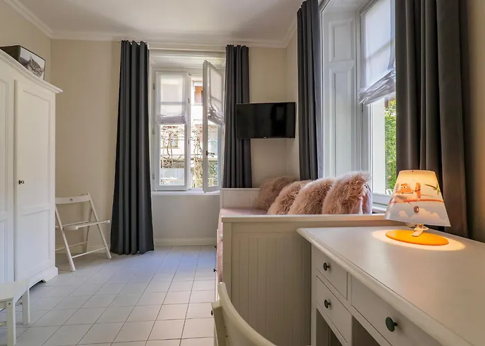 Rachel Quadro Apartament Intra